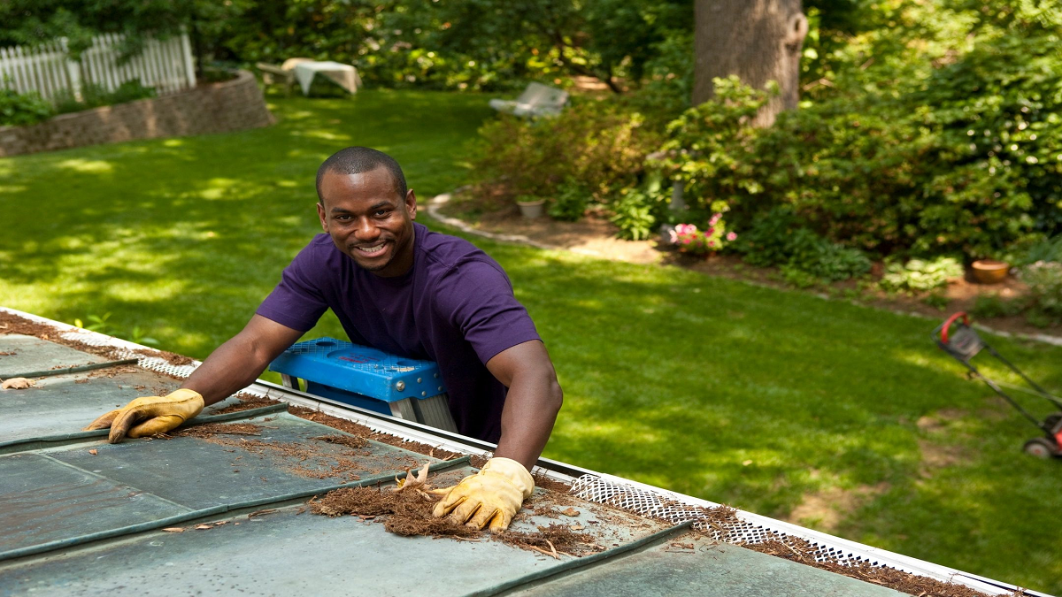 Factors That Affect the Cost of Gutter Cleaning Services